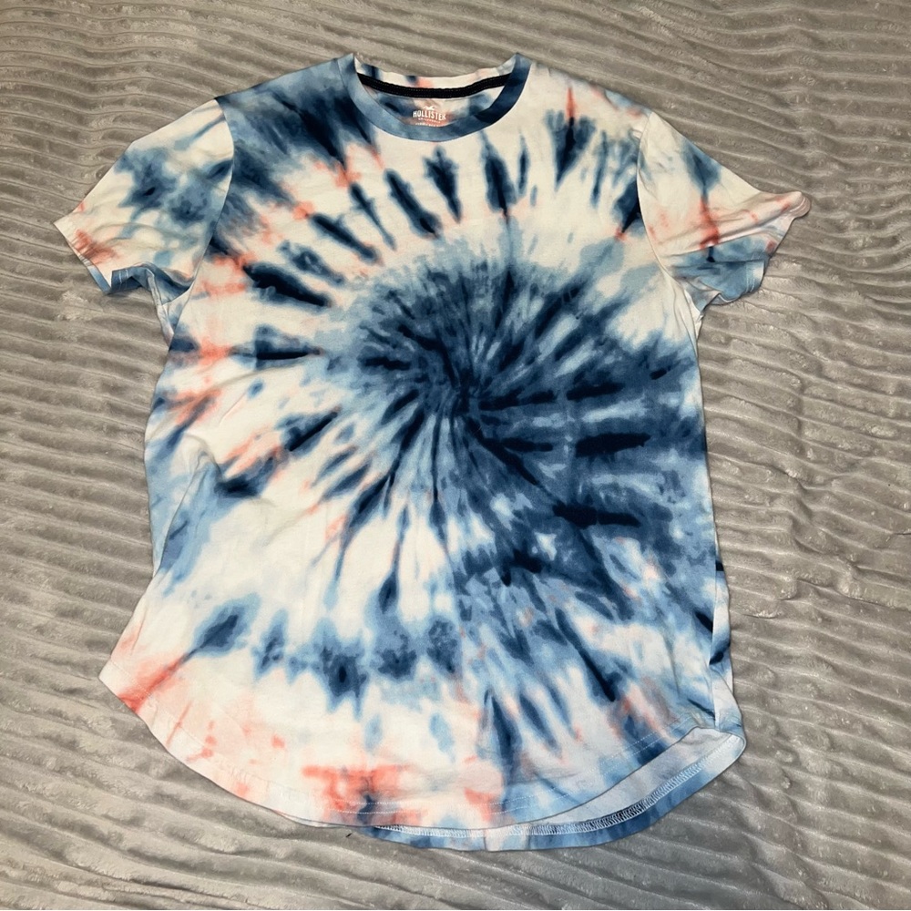 Hollister Curved Hem Tee